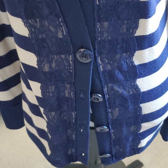 Sweater Cardigan - Picture 2 of 6